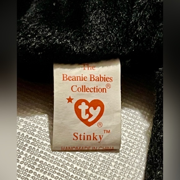 TY Beanie Baby - Stinky the Skunk 1995 - Picture 13 of 14